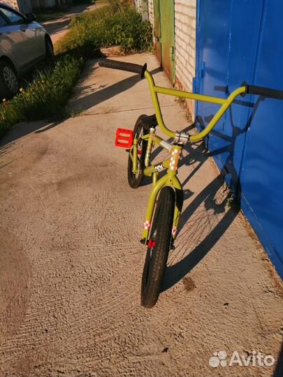 Трюковой велосипед BMX Sunday
