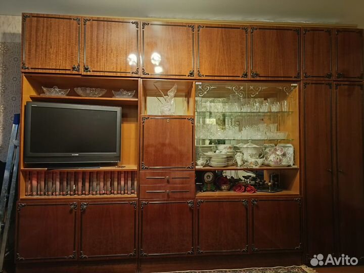 Шкаф стенка