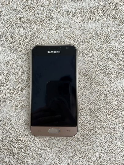 Телефон Samsung galaxy j1 (2016)