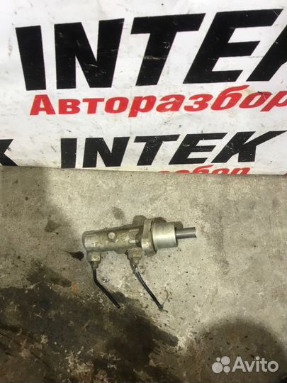 Главный тормозной цилиндр Ford Focus 2