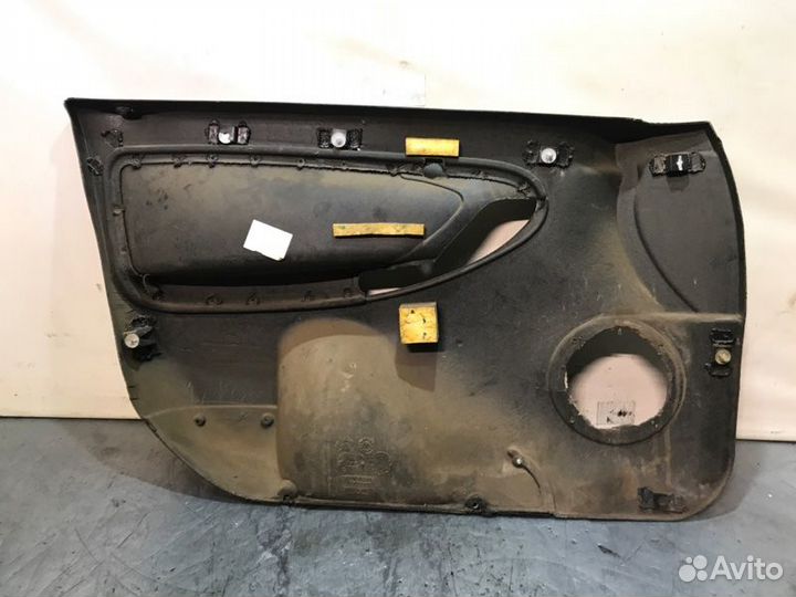 Обшивка двери передняя правая Лада Калина 1 седан