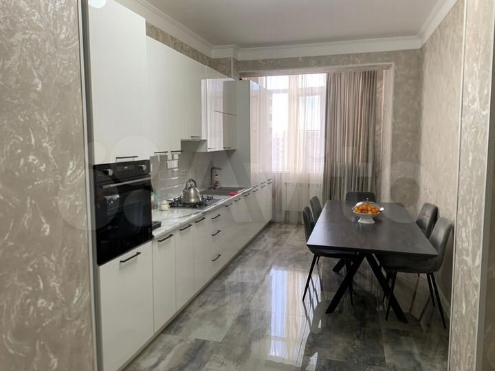 4-к. квартира, 135 м², 6/10 эт.