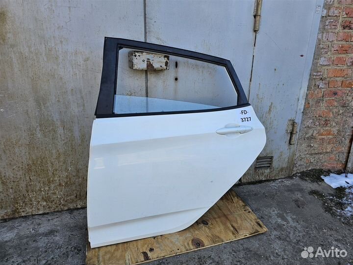 Дверь задняя левая Hyundai Solaris 1 хетчбэк