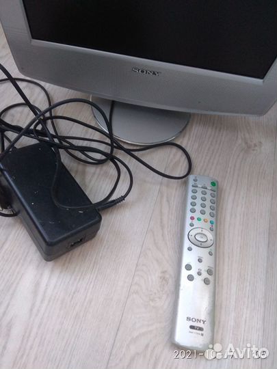 Телевизор Sony, ресивер в подарок