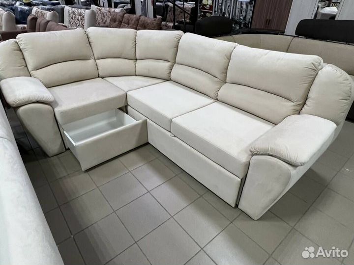 Диван шикарный