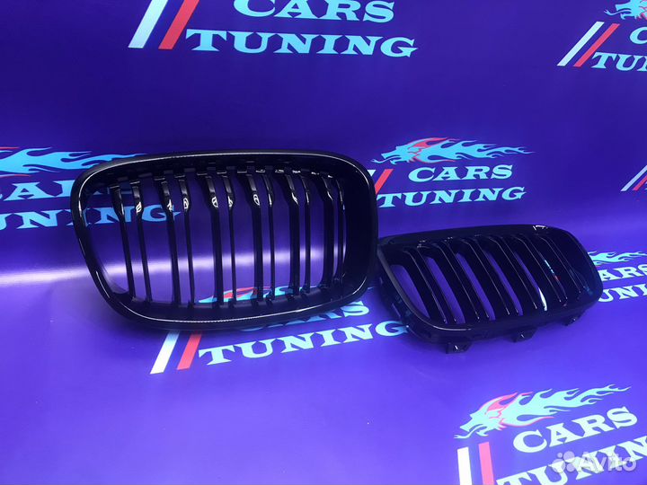 Решетка радиатора BMW F20 до рест глянец
