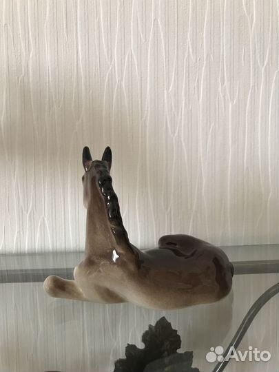 Статуэтка фарфоровая лфз Жеребёнок