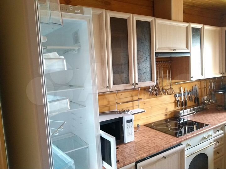 Коттедж 172 м² на участке 1,94 га