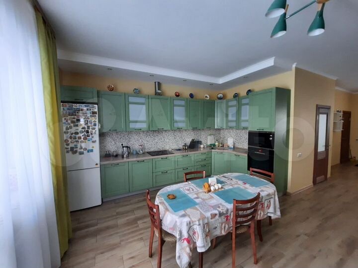 Таунхаус 176 м² на участке 2 сот.