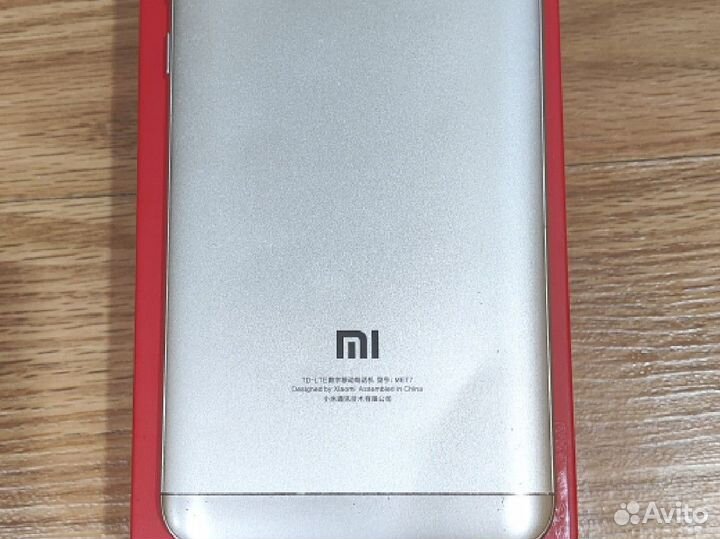 Xiaomi Redmi 5 Plus, 4/64 ГБ