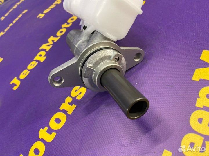 Главный тормозной цилиндр Toyota Corolla ZRE142