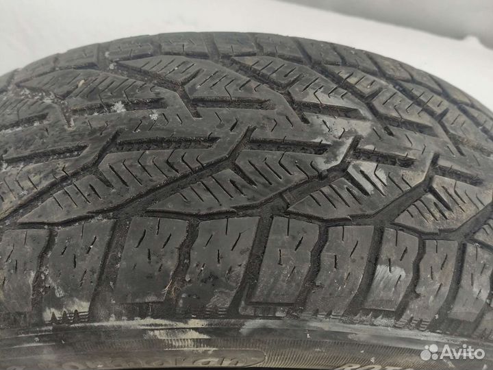 Kormoran Snow 215/60 R16 99H