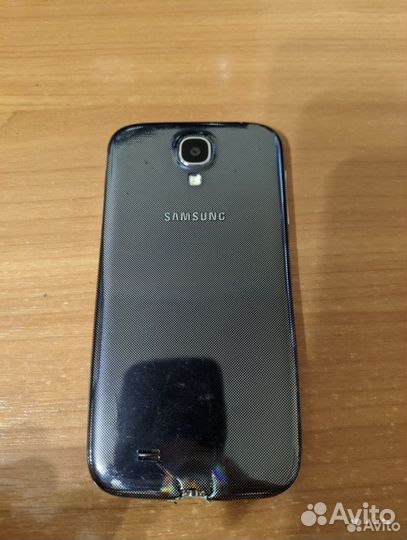 Телефон Samsung galaxy s4