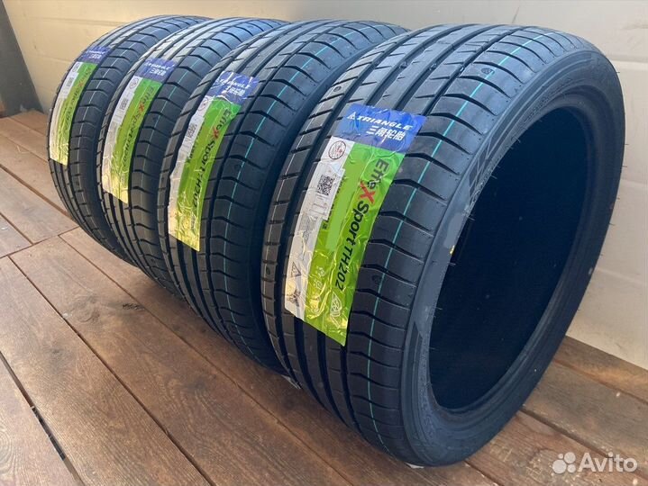 Triangle EffeXSport TH202 235/45 R17 98Y