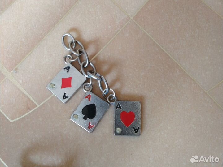 Брелки на ключи