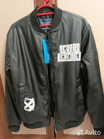 Куртка бомбер