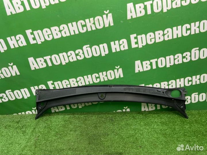 Жабо Renault Sandero Stepway K7MA812 2015