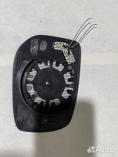 Зеркальный элемент toyota auris