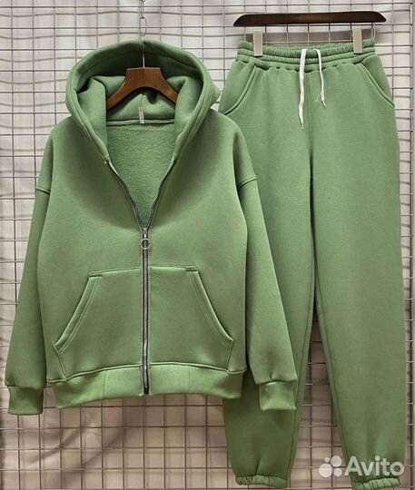 Спортивный костюм женский теплый