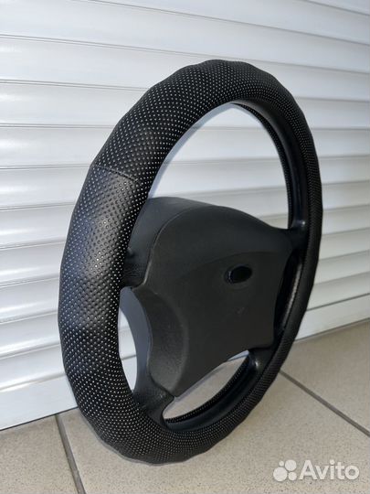 Оплетка на руль р-р М (37-39см) Эко/кожа Ч 027L