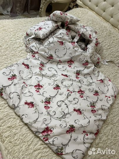 Бортики подушки с одеялом для детской кровати