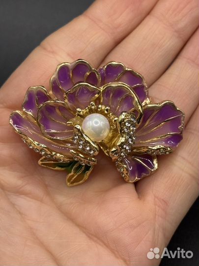 Брошь цветок