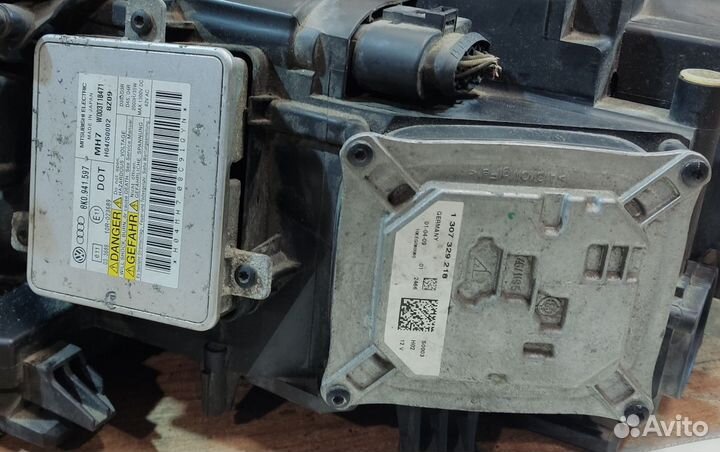 Фара правая адаптивный ксенон Audi A4 B8, 2010г