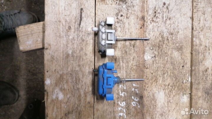 Пневмоклапан лючка б/б Ауди 100 45к,А6С4 92-97г