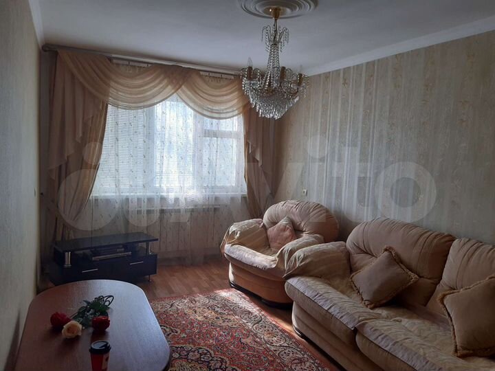 4-к. квартира, 90 м², 1/4 эт.