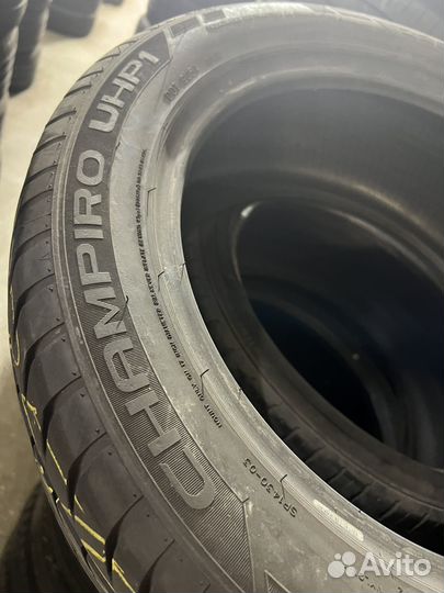 GT Radial Champiro UHP1 225/50 R17
