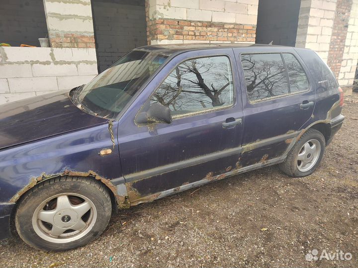 Крышка багажника golf 3