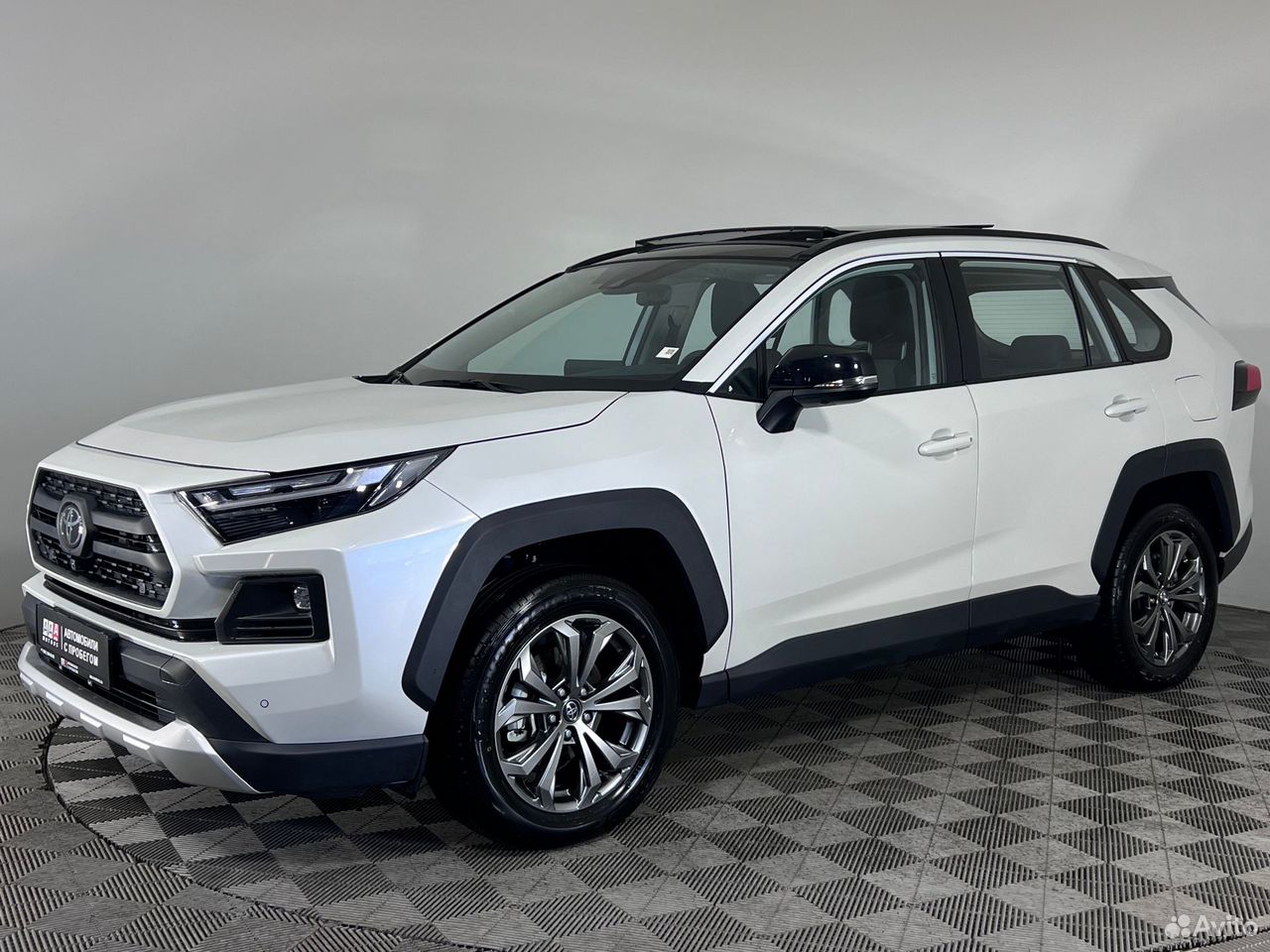 Toyota RAV4 2.0 CVT, 2025, 240 км