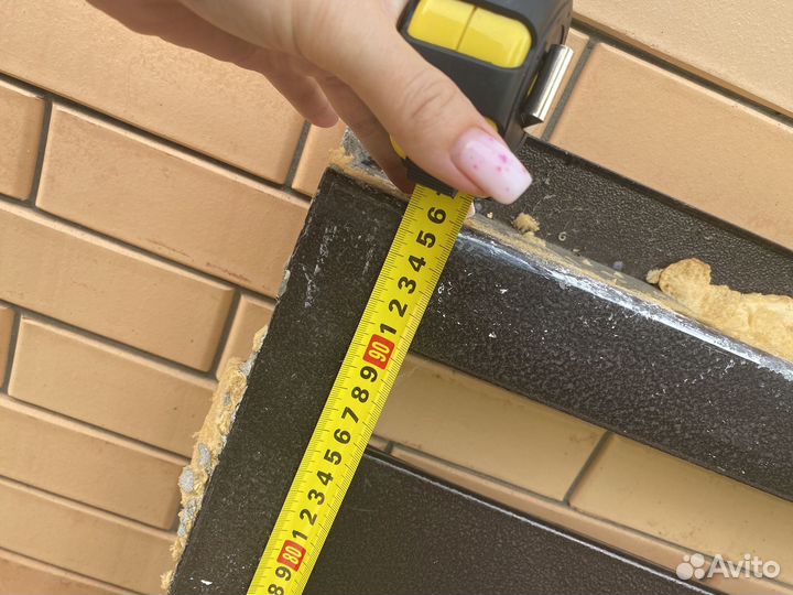 Дверь входная, металлическая