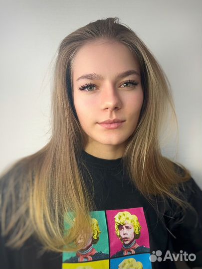 Модель на наращивание ресниц