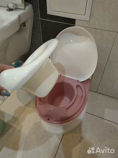 Детский горшок в виде унитаза