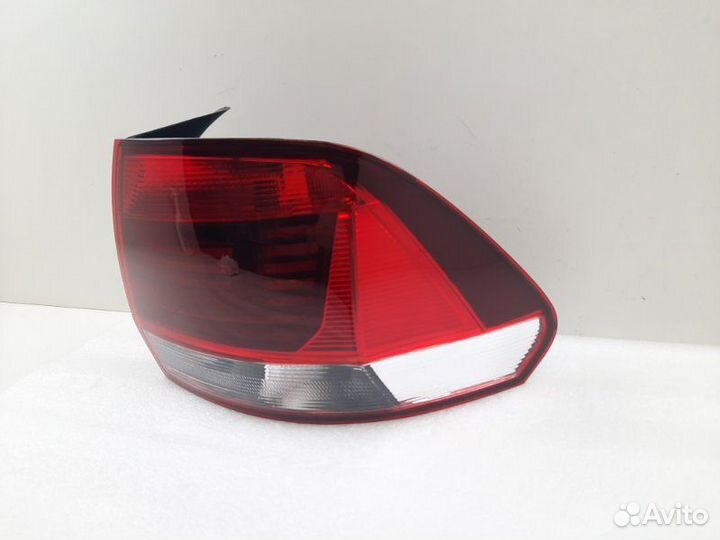 Фонарь правый Volkswagen Polo 5 2015-2020