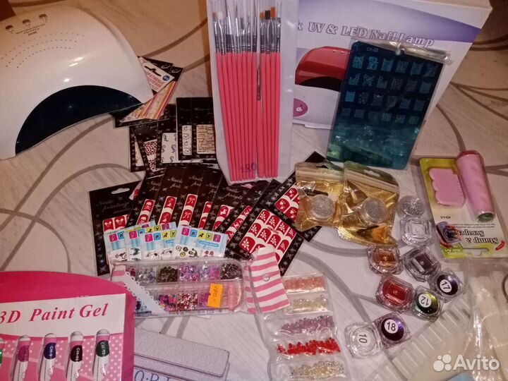Маникюрный набор с лампой