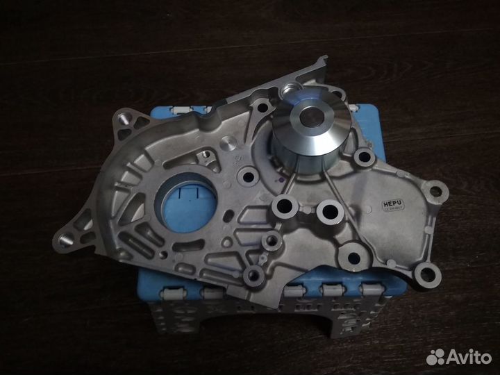 Помпа Тойота королла,авенсис 2.0 d4d 2003