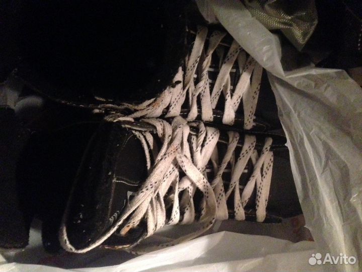 Коньки хоккейные