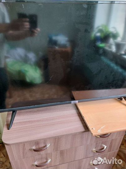 Телевизор TCL