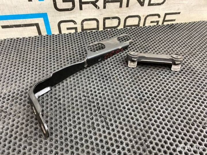 Кронштейн глушителя Mercedes-Benz E-Class W212