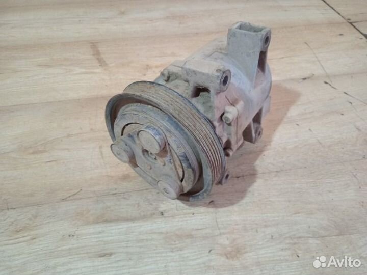 Компрессор кондиционера Nissan Bluebird U14 SR20VE