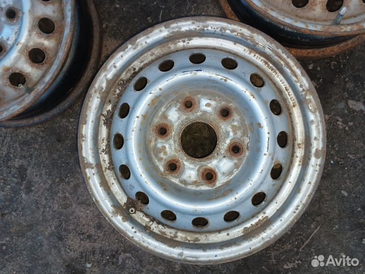 Диск колесный Toyota Hiace 1999г дельфин