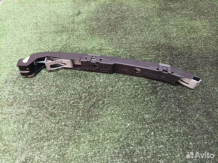 Кронштейн заднего бампера левый Audi Audi A8 4E