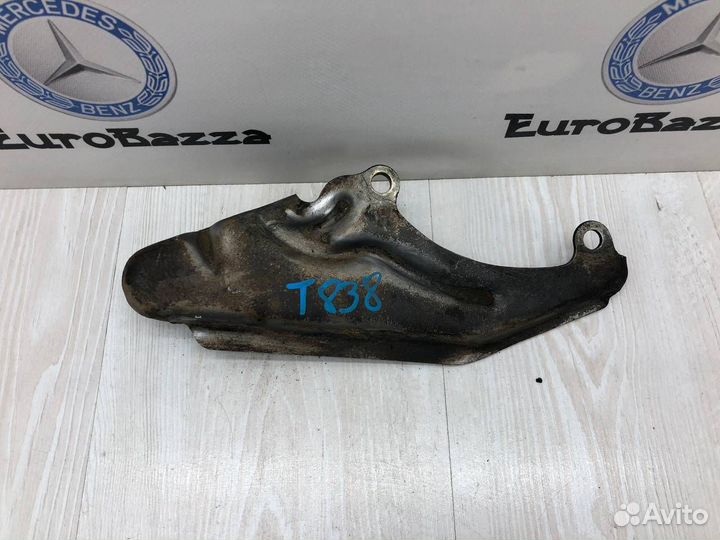Кронштейн глушителя Mercedes W639
