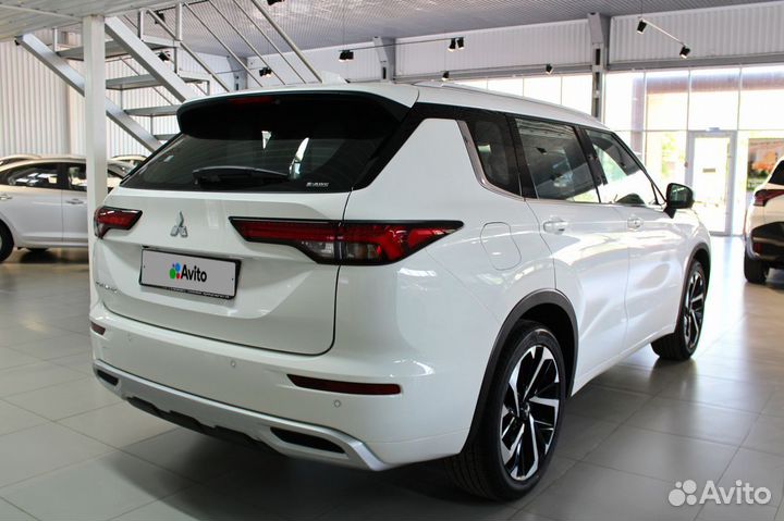 Mitsubishi Outlander 2.5 CVT, 2023