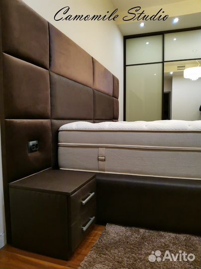 Кровать с мягким изголовьем