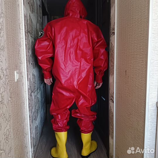 Защитный костюм