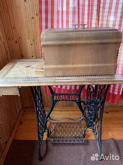 Швейная машина zollner