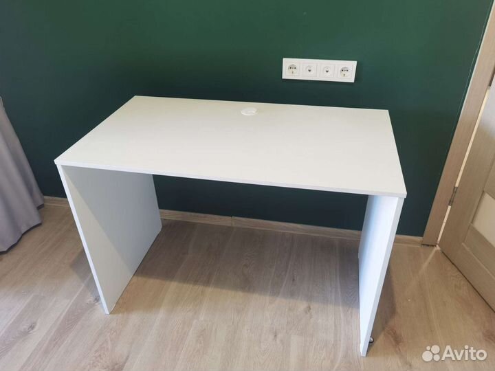 Письменный стол